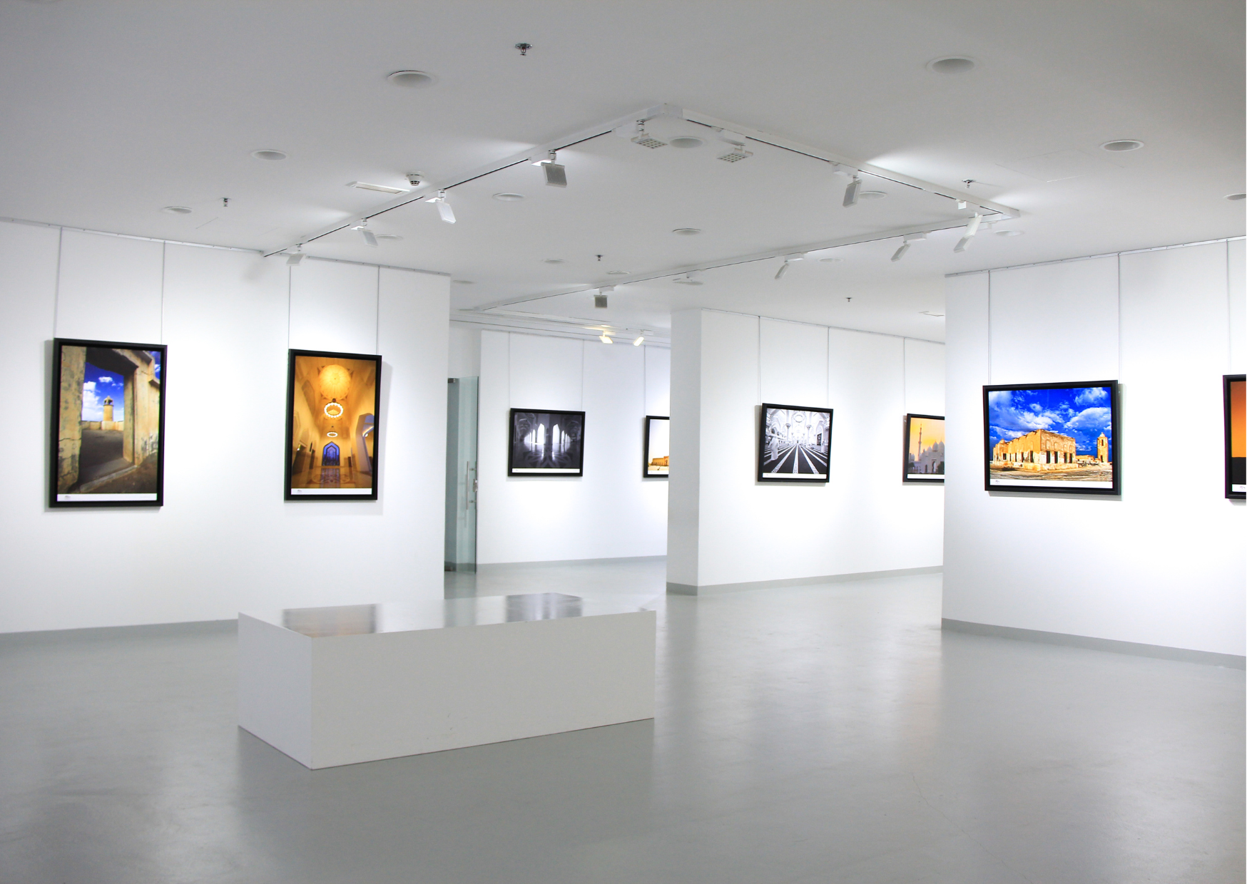 Increasing efficiency of Art Gallery with botsensi